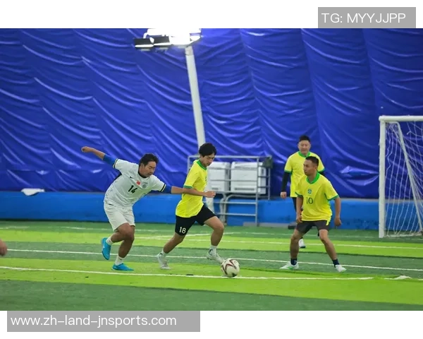 足球网友热议世界杯精彩瞬间与球员表现分析